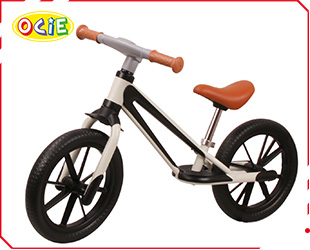 BALANCE BIKE