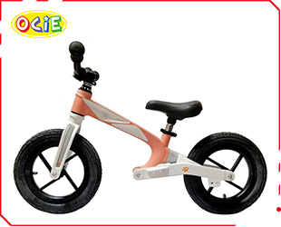 BALANCE BIKE