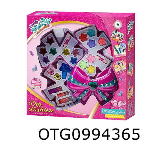 MAKEUP SET
